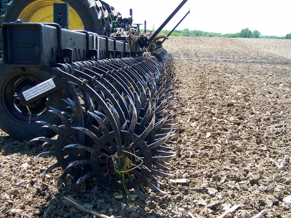 Gallery of Yetter Planter.