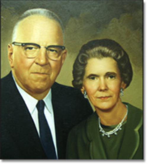 Harry and Etta Yetter portrait, founders of Yetter Manufacturing